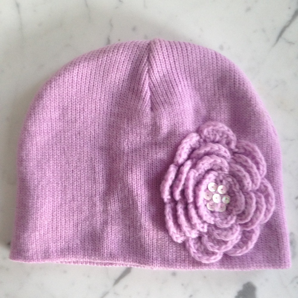 Kids r us lilac knit hat with flower design
